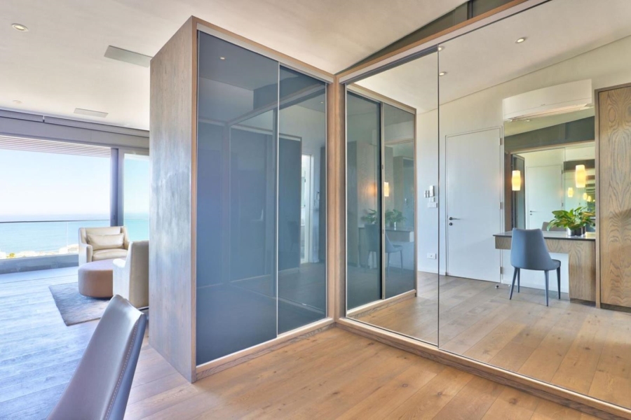 5 Bedroom Property for Sale in Fresnaye Western Cape